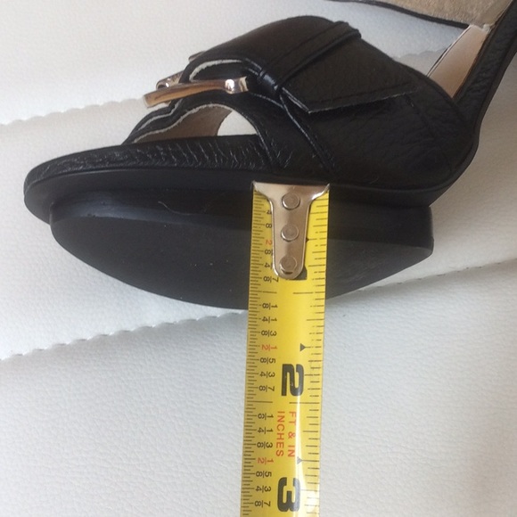 EUC Michael Kors 8M Black Leather Upper Shoes Heels - Picture 16 of 16